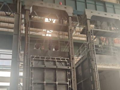 兩臺臺車電阻爐施工現(xiàn)場